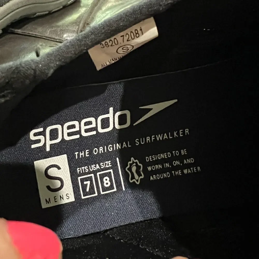 Speedo water shoes men’s small - 7/8‎
